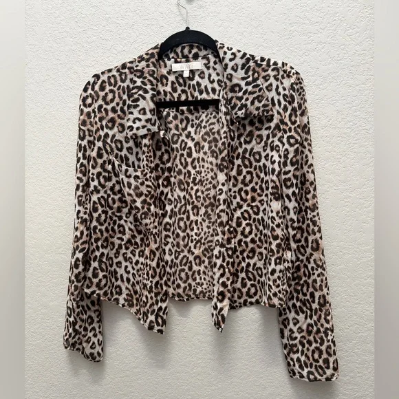 WAYF Sussex Button-Up Shirt in Leopard Small Nordstrom Mobwife Tate Macrae - Picture 2 of 5